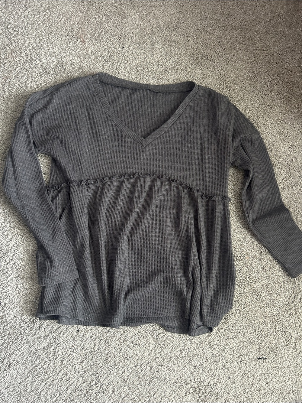 Waffle-Knit V-Neck Long Sleeve Top in Charcoal